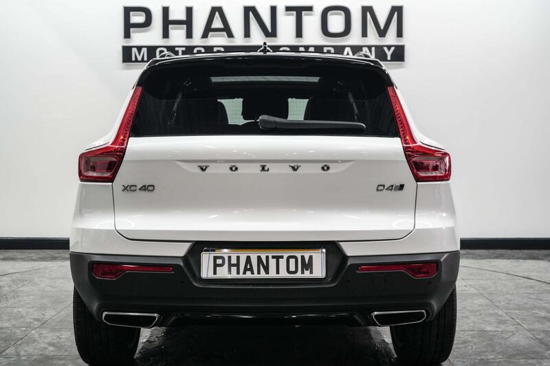 Volvo XC40 view 4