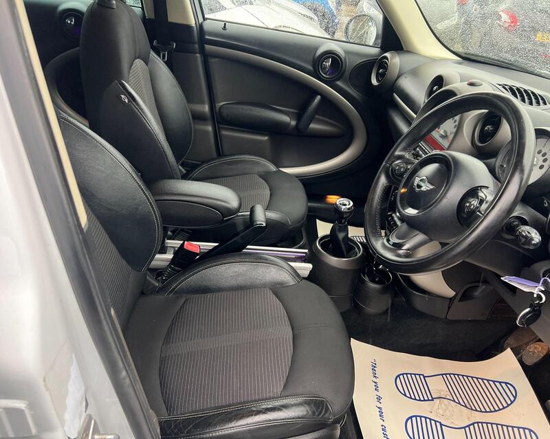 Mini Countryman view 7