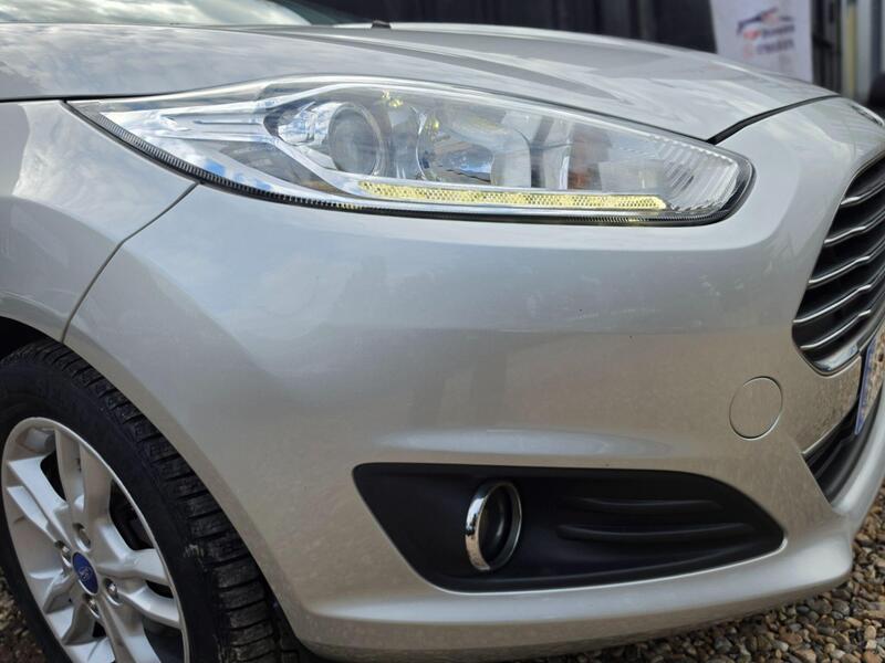 Ford Fiesta 1.25 Zetec Euro 6 5dr thumbnail 9
