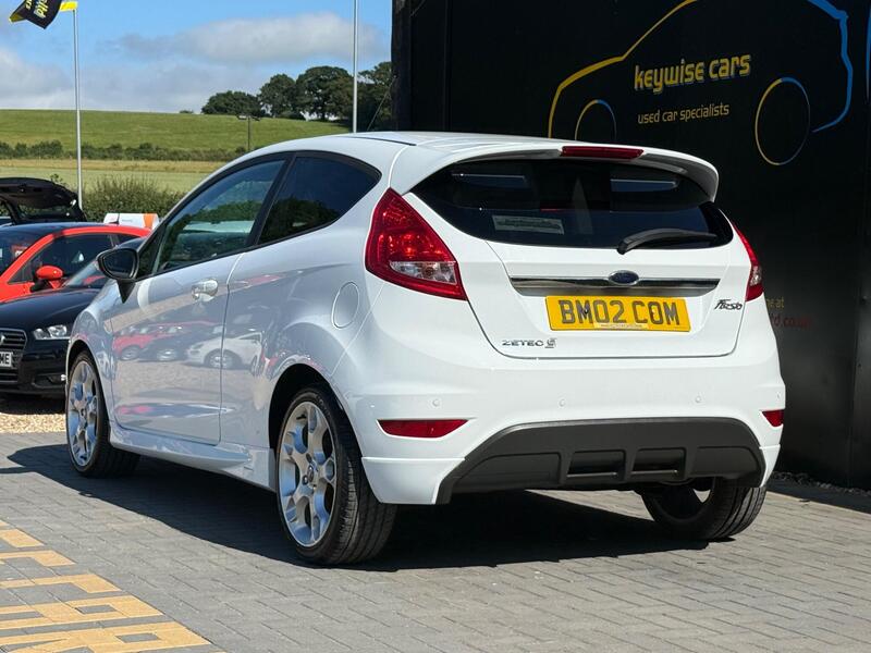 Ford Fiesta view 3