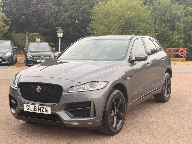 Jaguar F-Pace view 2