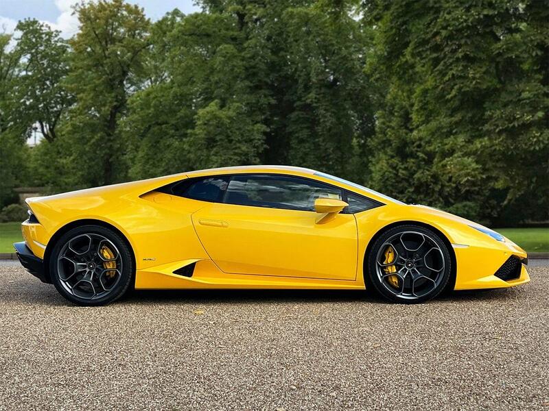 Lamborghini Huracan view 4