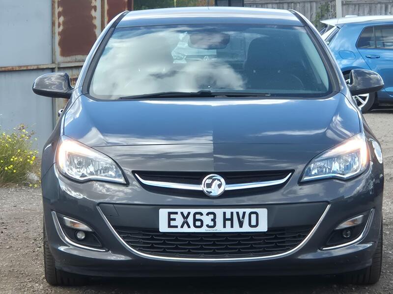 Vauxhall Astra view 2