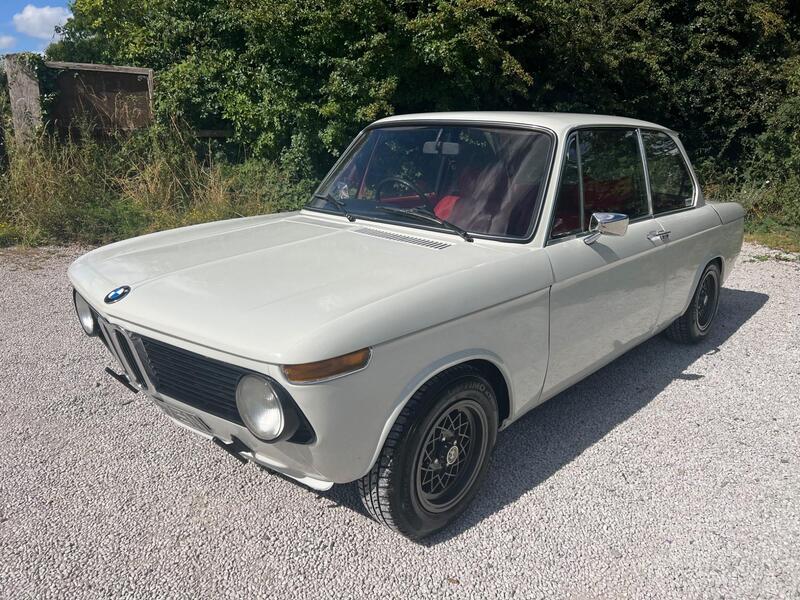 BMW 2002 view 7