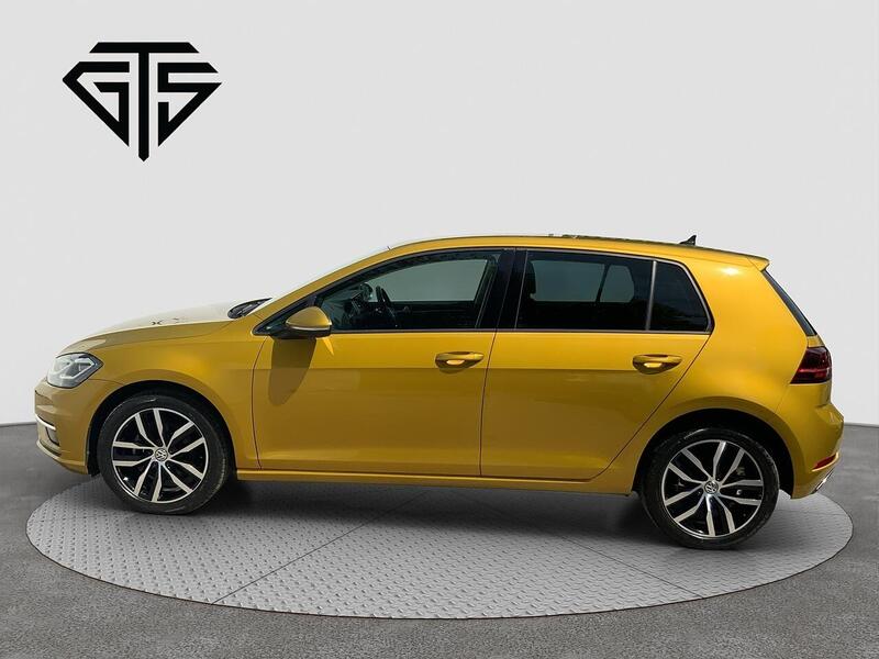 Volkswagen Golf view 6
