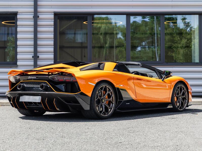 Lamborghini Aventador view 3