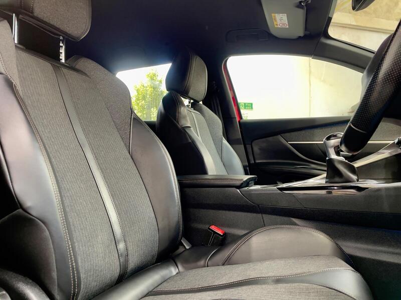 Peugeot 3008 view 6