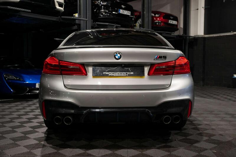 BMW M5 view 6