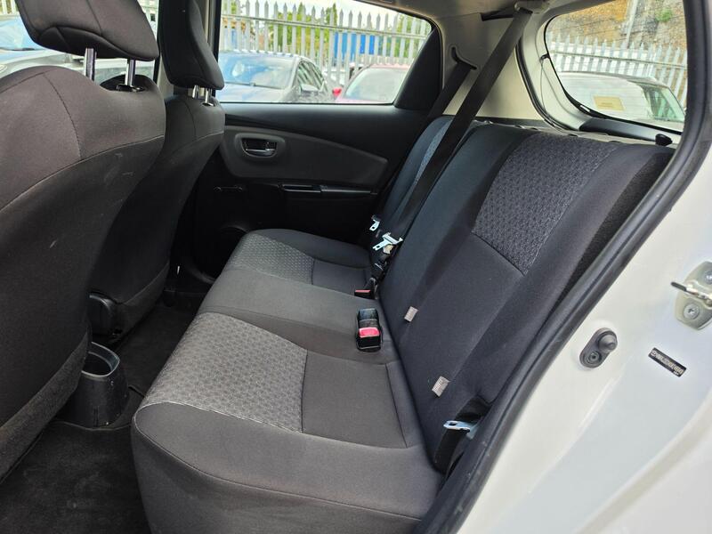 Toyota Yaris 1.33 Dual VVT-i Icon Euro 5 5dr Euro 5 thumbnail 12