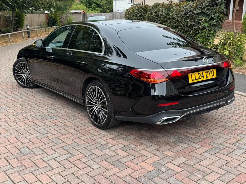 Mercedes-Benz E-Class view 4