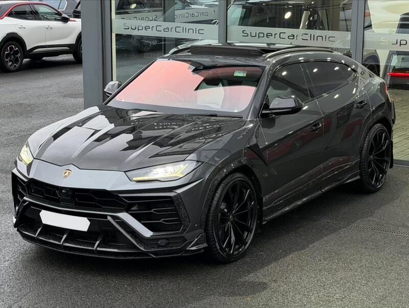 Lamborghini Urus view 6