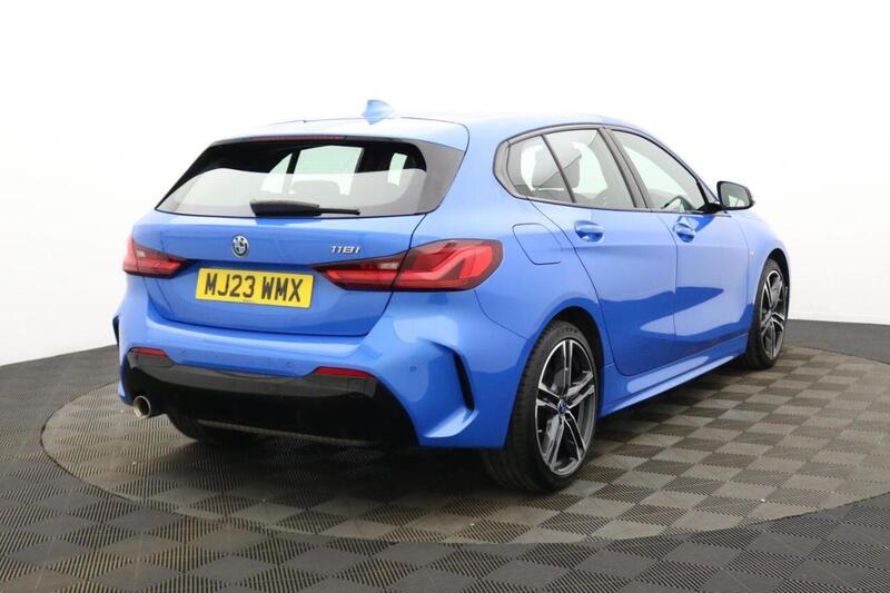 BMW 1 Series view 4