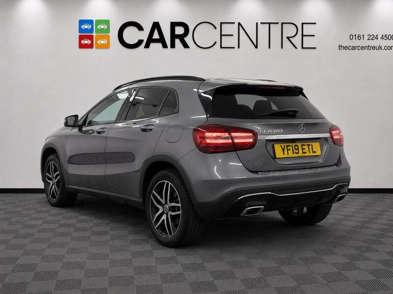 Mercedes-Benz Gla view 2