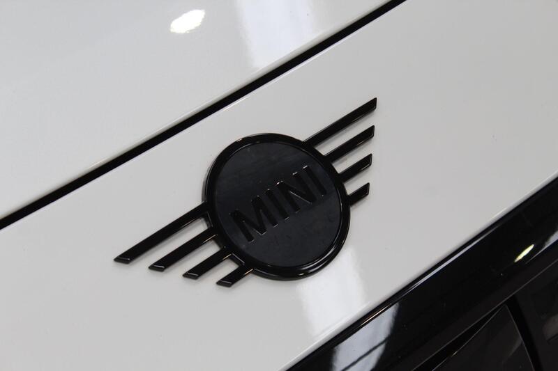 2024 MINI Electric Countryman in White — image 54 of 90