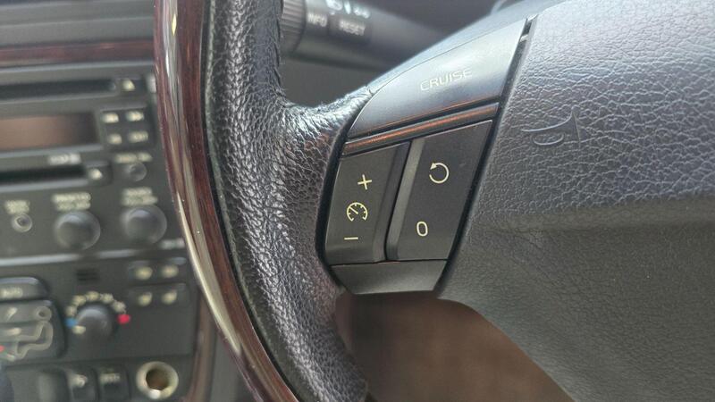 Volvo V70 view 7