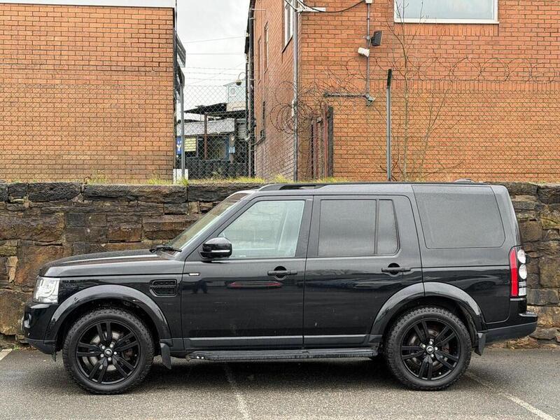Land Rover Discovery view 4