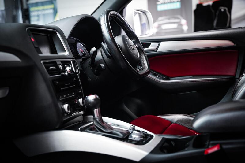 Audi SQ5 view 3