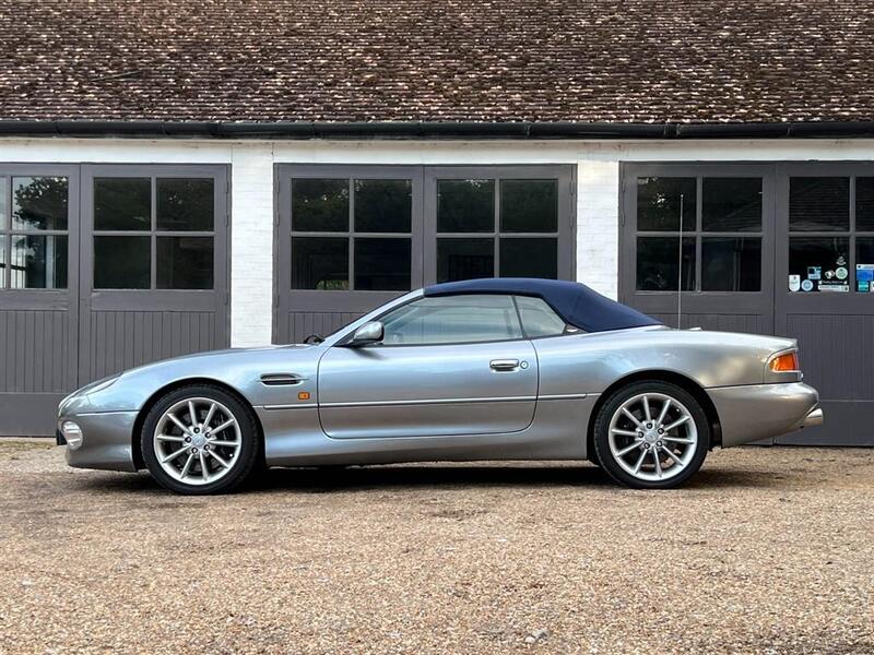 Aston Martin DB7 view 5