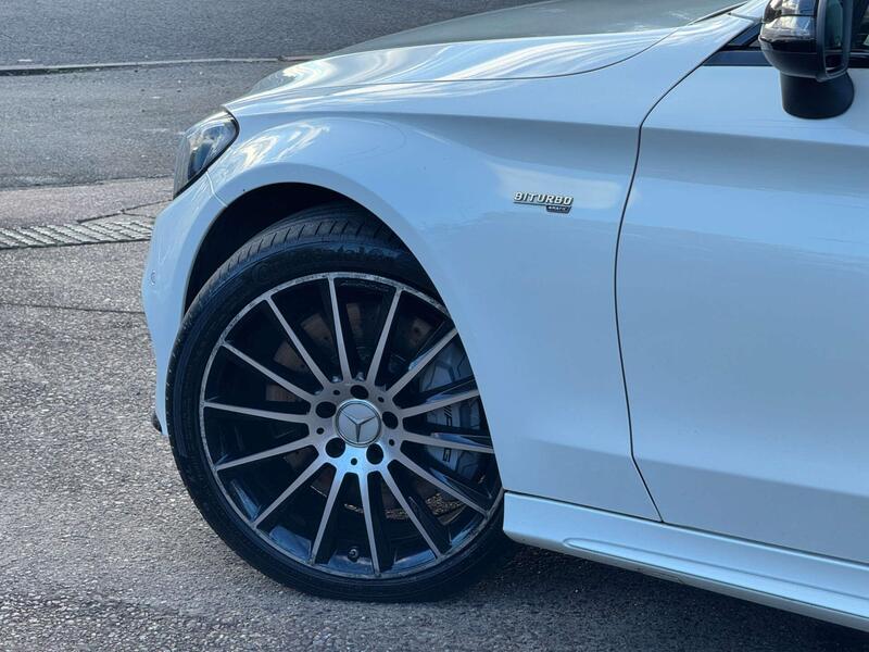 Mercedes-Benz C-Class view 4