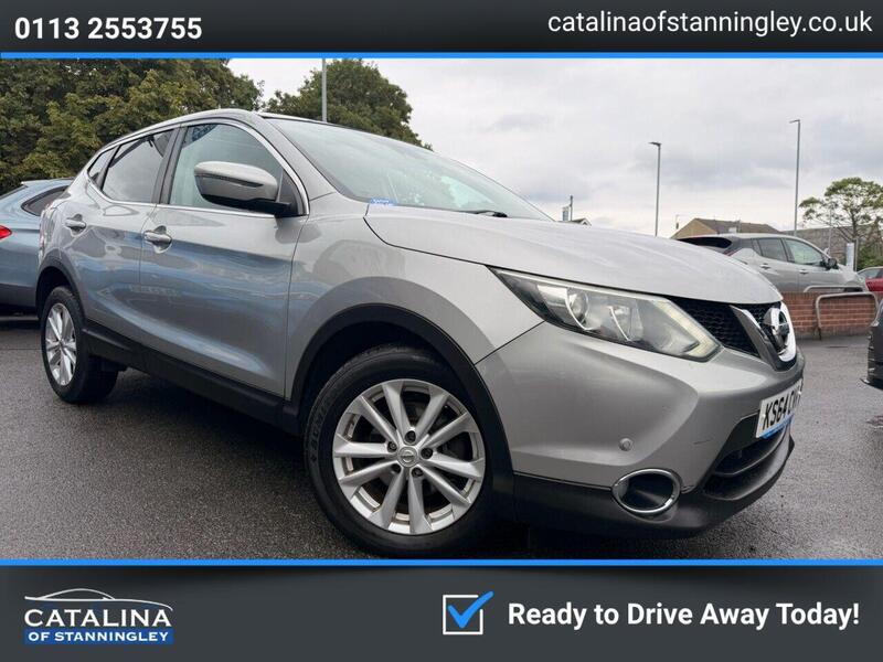 2015 Nissan Qashqai in Silver for sale