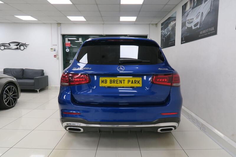 Mercedes-Benz GLC view 3