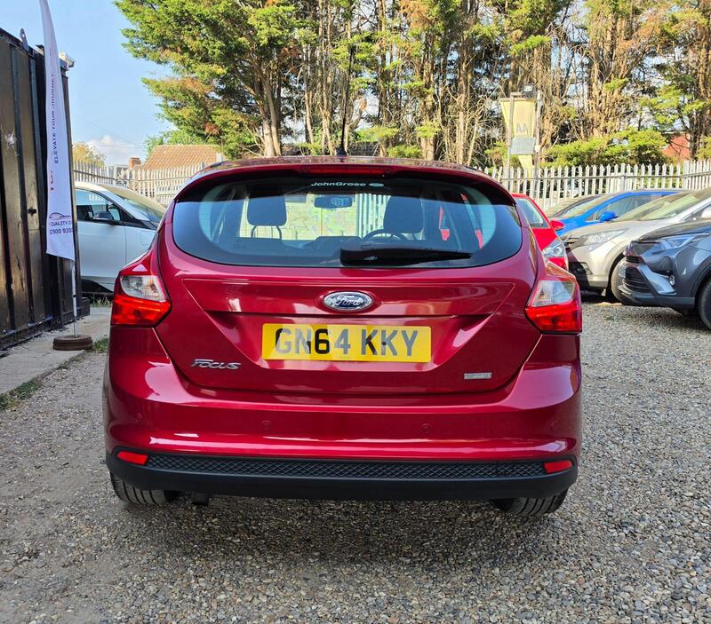 Ford Focus 1.0T EcoBoost Titanium Navigator Euro 5 (s/s) 5dr thumbnail 7