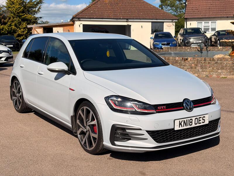 Volkswagen Golf view 3