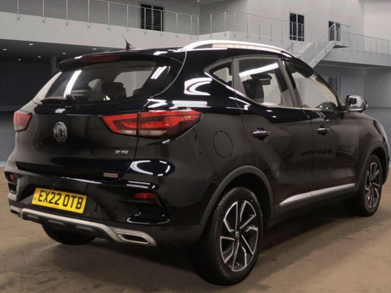 MG ZS view 3
