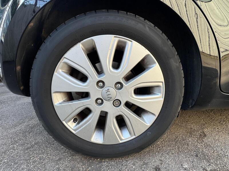 Kia Rio view 37