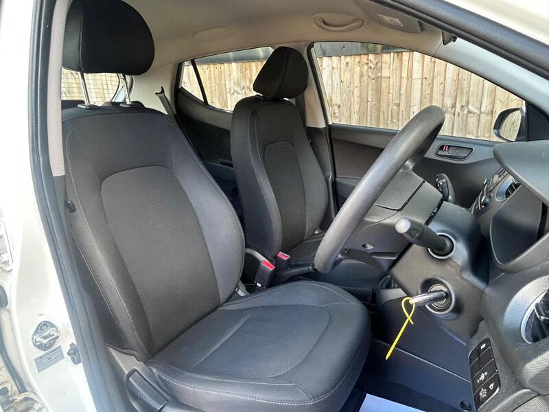 Hyundai I10 view 3
