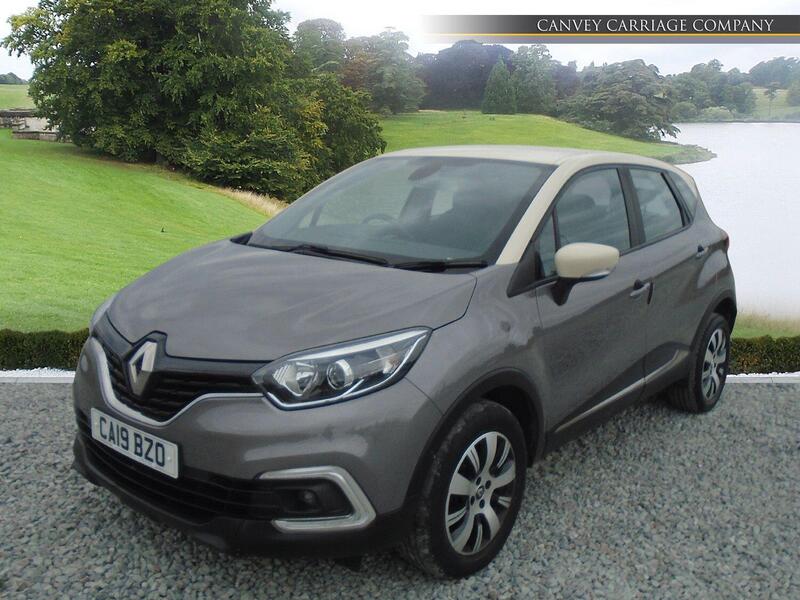 Renault Captur view 2