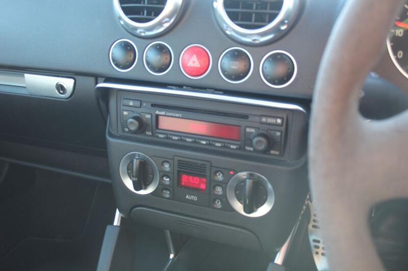 Audi TT view 7