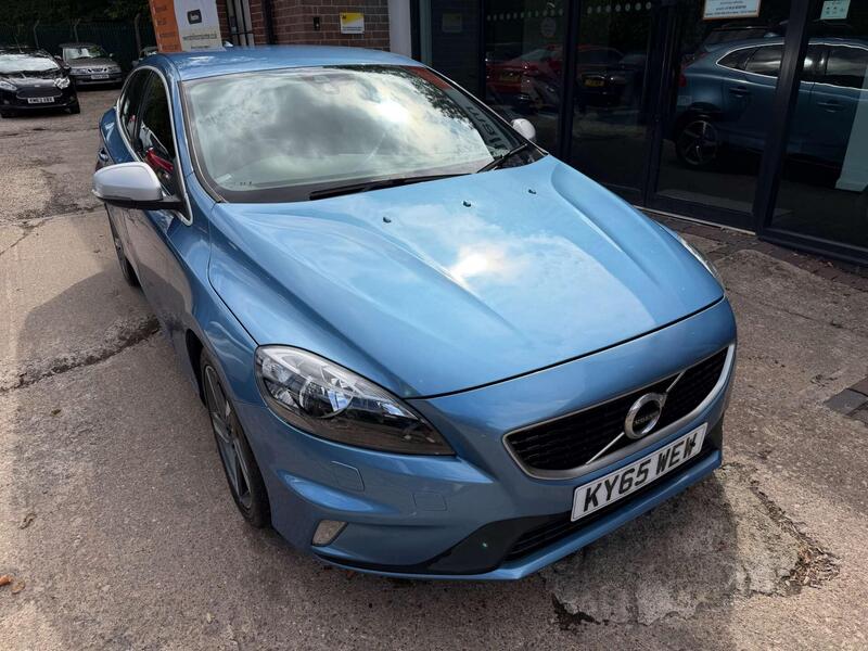 Volvo V40 view 5