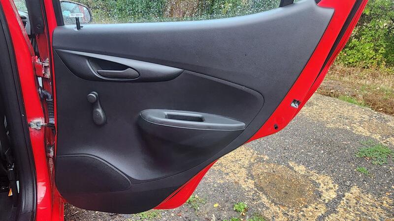 2015 Vauxhall Viva — photo 40