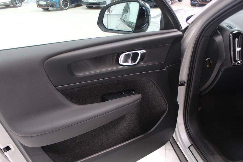 2023 Volvo XC40 in Silver — image 17 of 73