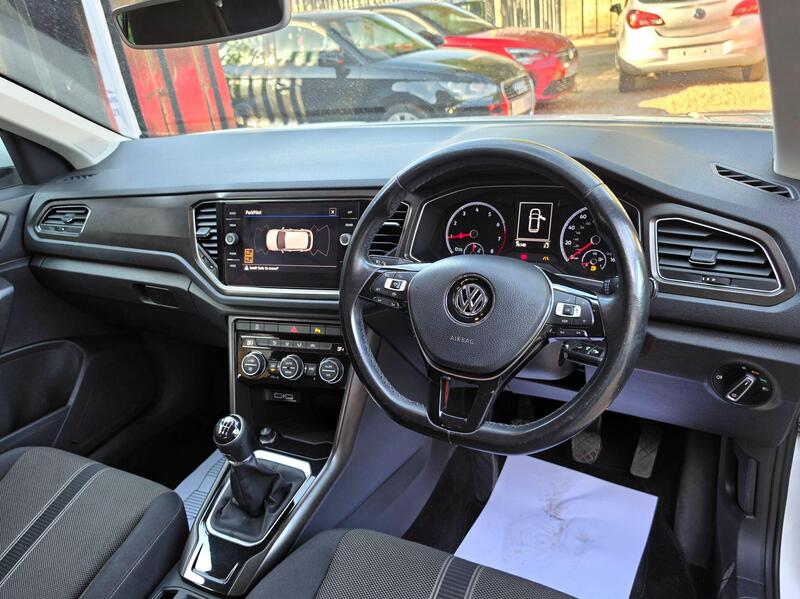 Volkswagen T-Roc 1.0 TSI SE Euro 6 (s/s) 5dr thumbnail 27