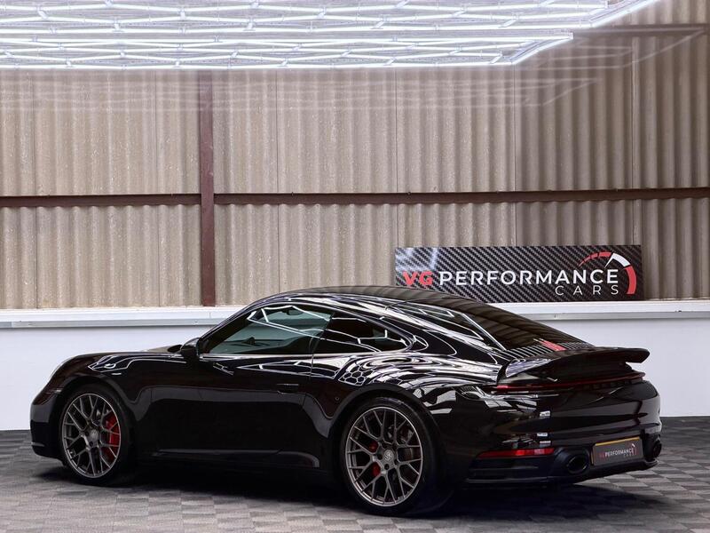 Porsche 911 view 4