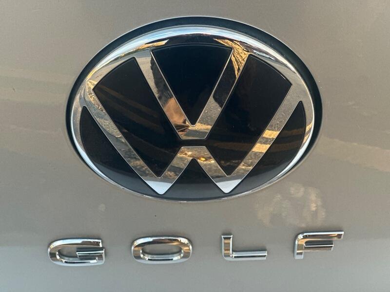 Volkswagen Golf view 40