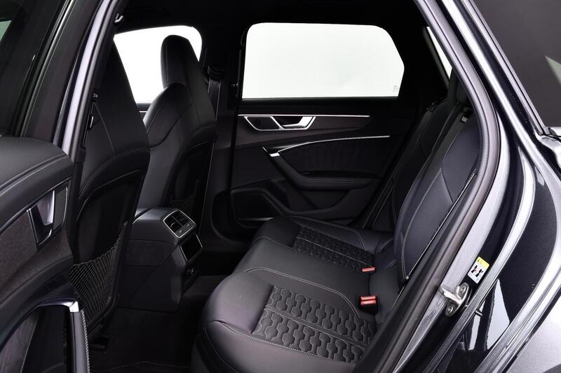 Audi RS6 view 4