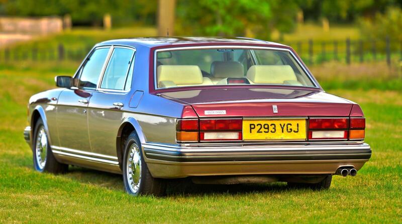 Rolls-Royce Dawn view 3