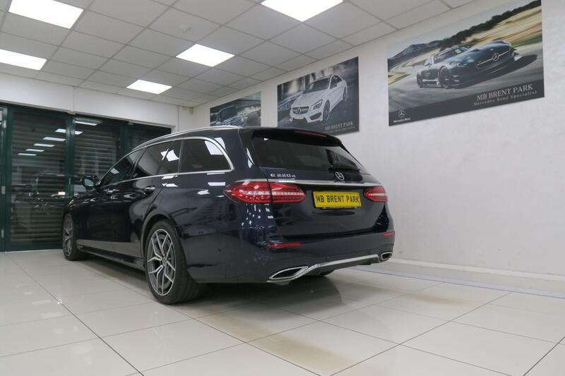 Mercedes-Benz E Class view 4