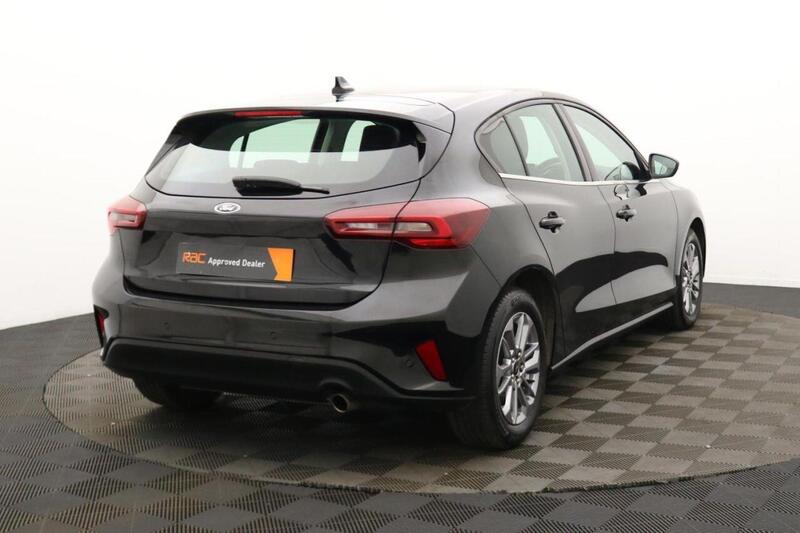 Ford Focus view 4