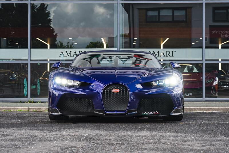 Bugatti Chiron view 4