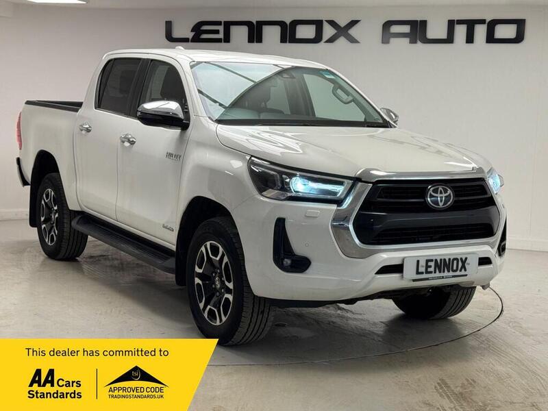 Toyota Hilux main image