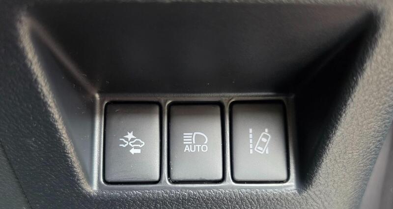 Toyota Yaris 1.5 VVT-h Design E-CVT Euro 6 (s/s) 5dr thumbnail 45