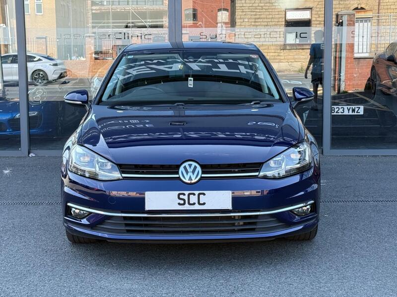 Volkswagen Golf view 6