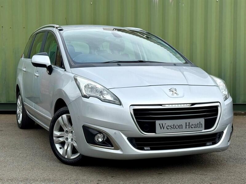 Peugeot 5008 view 5