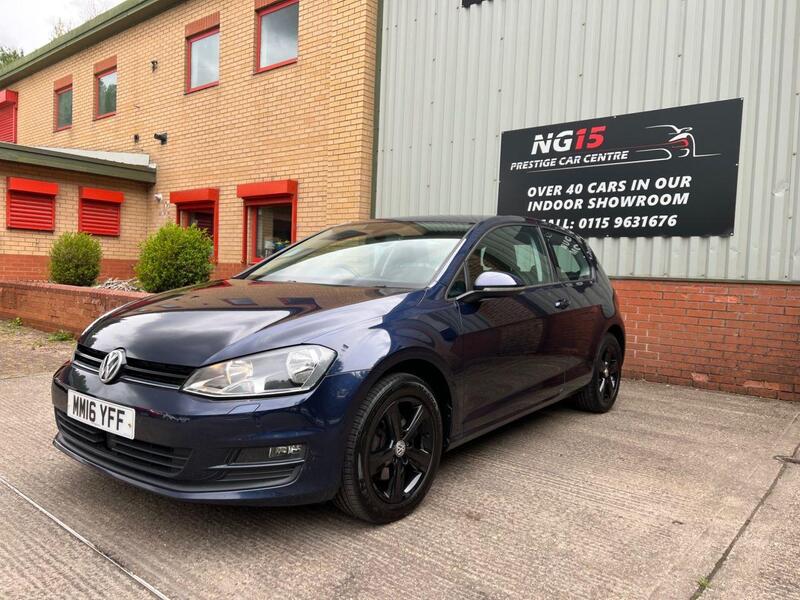 Volkswagen Golf view 4