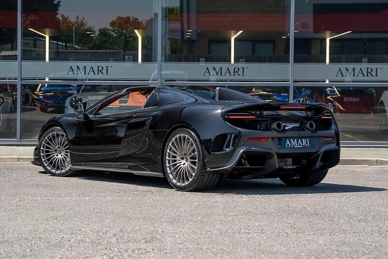 Mclaren 675LT view 3