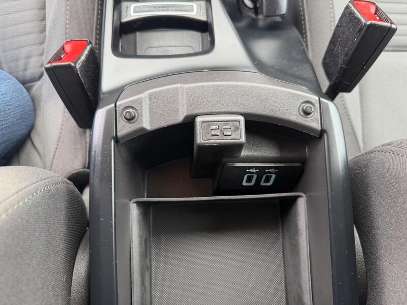 Ford C-Max view 5